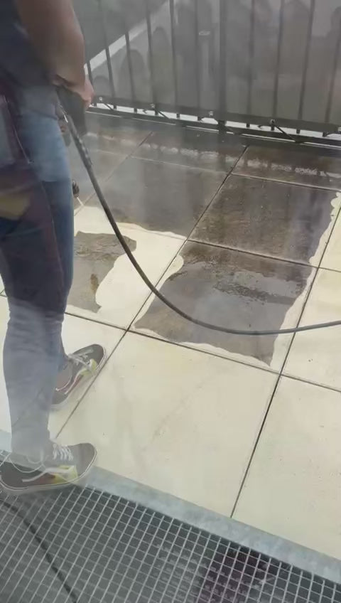 Le nettoyage avec un nettoyeur haute pression (type Karcher)