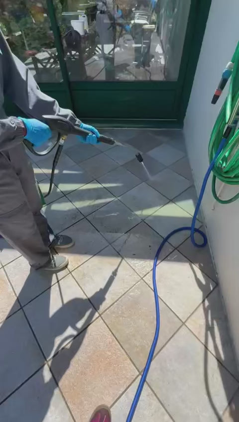 Le nettoyage avec un nettoyeur haute pression (type Karcher)